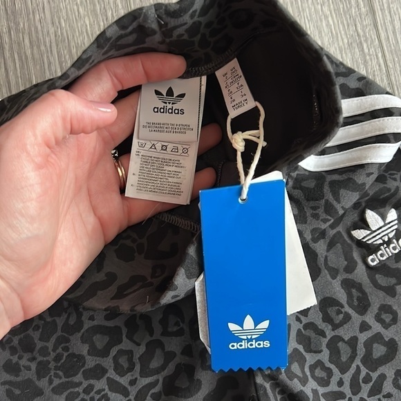 NWT ADIDAS Originals Short Tight Biker Shorts XXS Leopard Print 3 Stripes - Picture 6 of 12